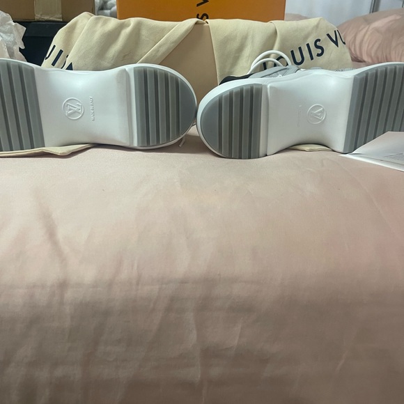 Louis Vuitton Archlight Sneakers - Picture 5 of 10
